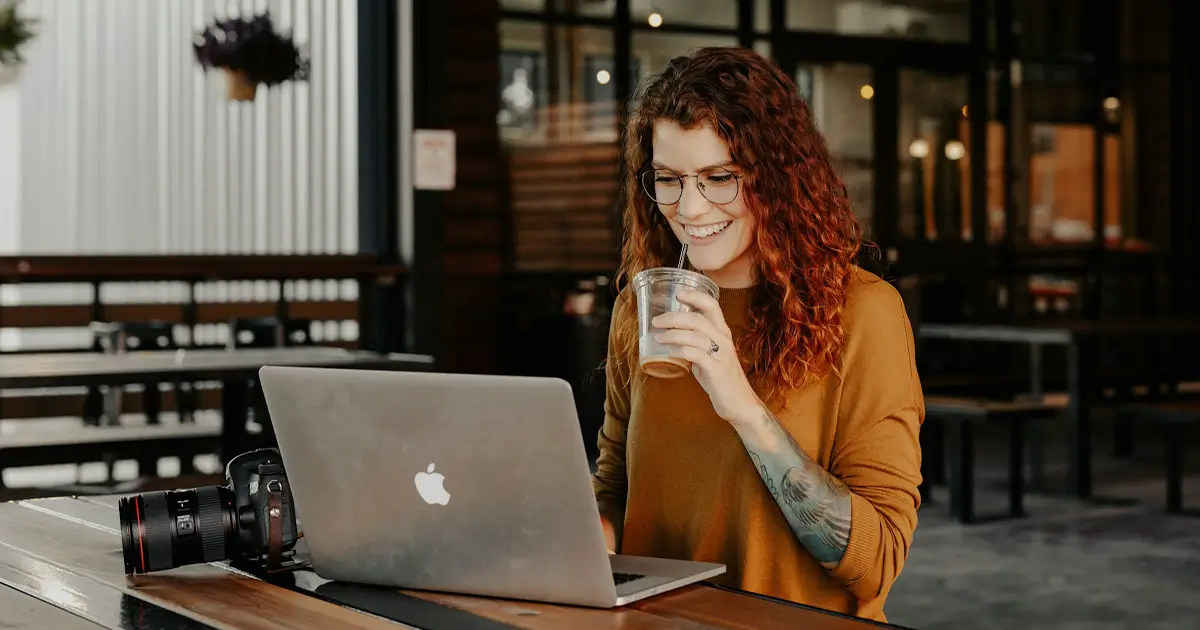 Sie war am Limit ihrer körperlichen Kräfte. Sie erstellte einen Kurs für Eltern mit Tipps zur Sprachförderung im Alltag. Heute ist dieser Kurs ihre „stille Reserve“, die ihr ermöglicht, weniger Stunden in der Praxis zu stehen.